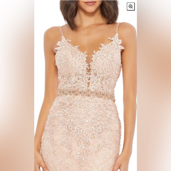 Lace styled long trumpet gown - Picture 3 of 3